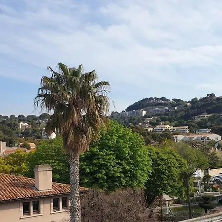 Lägenhet Ravissant Deux Pieces Plein Centre Avec Terrasse