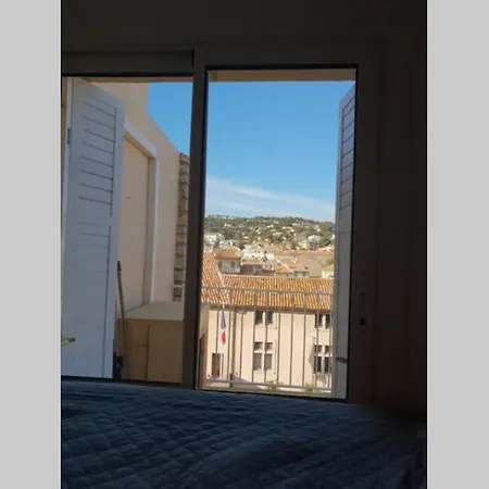 Ravissant Deux Pieces Plein Centre Avec Terrasse *