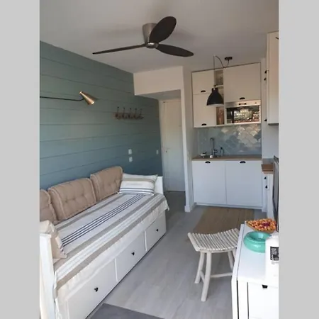 Lägenhet Ravissant Deux Pieces Plein Centre Avec Terrasse